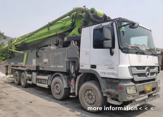 De gebruikte Concrete Pomp 38.8T 52m 47m van Zoomlion Putzmeister P30
