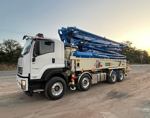 Gebruikte Gele Vrachtwagen Concrete Pomp met 24-36 M Distance 6-6.6 MPa Druk